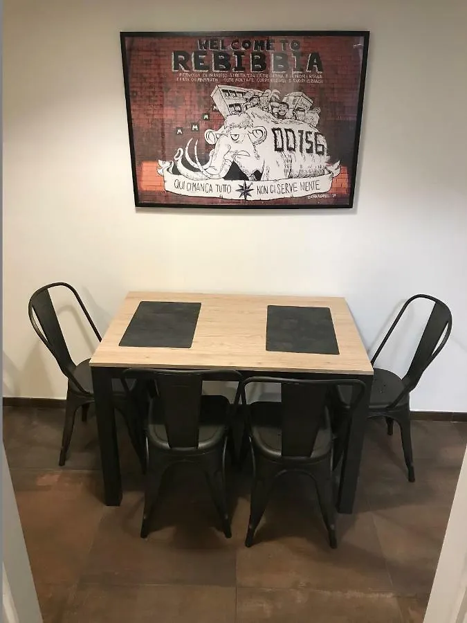 Appartamento in via Licia Roma Italia
