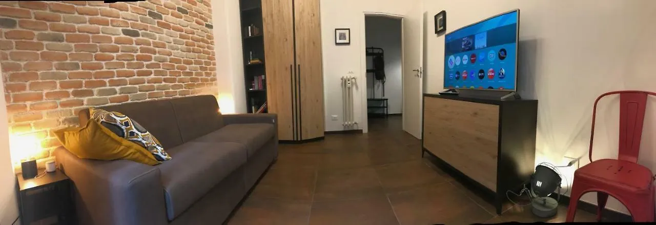 רומא דירות באזור Appio Latino, בגודל 58 מר, עם 2 חדרי שינה ו- 1 חדרי רחצה פרטיים